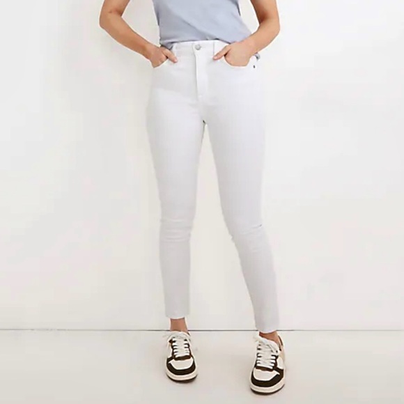 Madewell 9” High Rise Skinny White Jeans - Picture 9 of 15